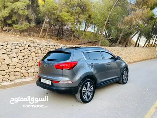  6 كيا سبورتاج فل الفل مع فتحة بسعر حرق 2015 رخصة