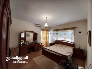 7 شقة غير مفروشة للإيجار 400م2 ( Property 16683 )-174848012