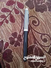  8 اقلام حبر عادي و ريشه ماركات عالميه بحاله ممتازه وجيده جدا بسعر مغري جداً