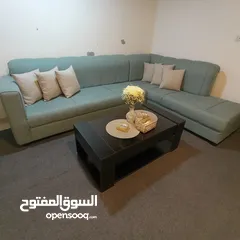  1 طقم كورنر + طاولة وسط + طاولة تلفزيون للبيع