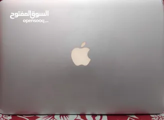  1 لاب macbook air وارد من الخارج