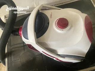  2 مكنسة كهربائية للبيع 2200W