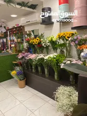  7 محل ورد للبيع  (بخلو) بالصويفية يعمل بشكل ممتاز جدا