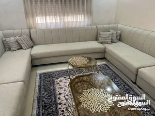  1 كورنر كبير يتسع ل 16 شخص تفصيل دانلوب مريح شبه جديد ولا نقره للبيع في قرية النخيل