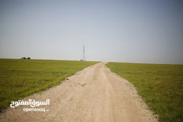  10 ارض مفروزه للبيع من المالك مباشره