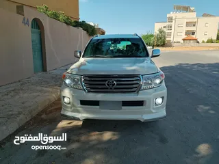 2 للبيع تويوتا لاندكروزر موديل 2008 محول كامل 2018  كامل متور V8بسعر مغري 24000