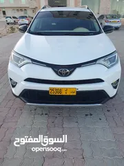  2 Toyota RAV4 2018
