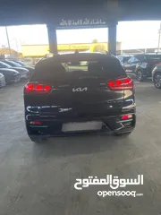  4 كيا نيرو 2022