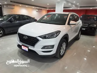  1 Hyundai Tucson 2020 for sale white in excellent condition