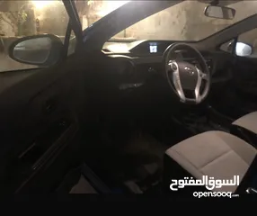  2 Toyota- Prius C - 2015