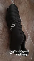  7 حذاء كرة قدم: اديداس Indonesia مقاس 42 استعمال خفيف جدا  للبيع بسعر 20 قابل للتفاوض