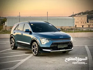  4 كايا نيرو  هايبرد (بنزين+كهرباء ) فل الفل فتحة سقف/2022 لونين عداد 16000