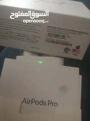  2 سماعات AIR PODS PRO وارد أمريكا استخدام ايام معدوده كامل أغراضها شاحن TAYB C الأصلي بسعر البلاش