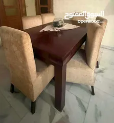  1 طاولة سفره مع 6 كراسي بحاله جيده جدا