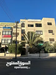  1 مكتب فارغ للإيجار في جبل الحسين ـ  بجانب وزارة الأوقاف