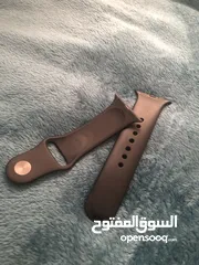  1 باند ابل واتش اصلي  حاله ممتازه مستعمل لون كحلي (ازرق غامق)