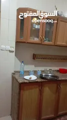  5 مطبخ المنيوم وخشب زان لون مميز خزائن زجاج ابواب للبيع