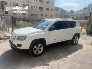  3 جيب كومبس ماطور 2000 بنزين اتومات انتاج 2014.   يد 0 عداد km اصلي 164000 جوال    اصل اجار