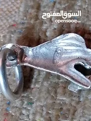  8 ساعه انتيكا ريموند ويل معها حرف K فضة