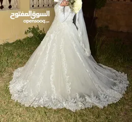  1 فسان زفاف ومعاه صندل هديه