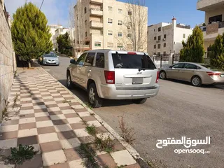  6 جيب شيروكي لاريدو موديل 2008