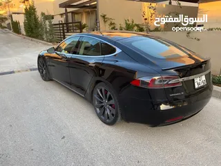  1 Tesla Model S