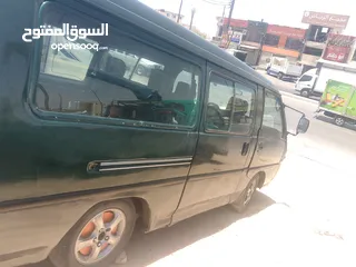  4 باص لون اخضر للبيع