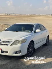  2 Toyota Camry 2011