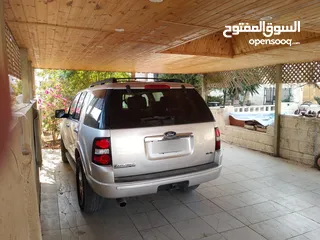  3 فورد اكسبلورر