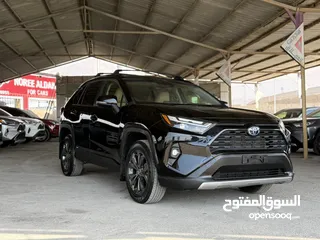  17 تويوتا راف فور ((2023)) XLE بريميوم، بطارية ليثيوم، فحص كامل، فل كامل، فورويل، حره، بسعر مميز..