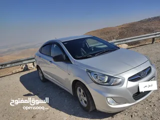  5 هيونداي اكسنت للبيع 4 غيار ديزل