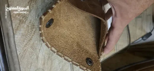  2 محفظة ايطالي صنع يدوي HandMade جلد طبيعي صافي اصلي من الداخل والخارج (جديدة)  حجمها ممتاز مناسب لاي