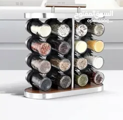  3 ستاند توابل خشبي بـ 16 برطمان – لمطبخ أنيق ومرتب! الستاند مصنوع من خشب راقٍ مع حواف ومقبض من الستانل