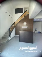  5 مكتب جاهز ومؤثث