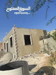  11 بيت مسطح 120 متر نطام امريكي تأسيس شاليه مع ترس جانبي مطل مساحه 40 متر مع حديقه وبئر ماء 12 وغيرها