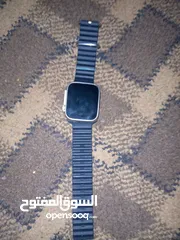  6 ساعه 8S جديده بحاله الوكاله 100/100يوجد معها كرتونه وشاحن