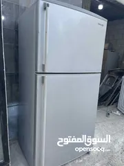  4 ثلاجة منزلي نوع هيتاشي انفيرتر حجم جامبو ماتور مختوم مش مصلحة لون سلفر شغاله مية بالمية فحص