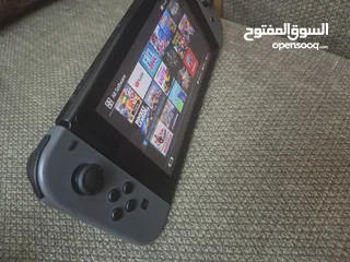  6 جهاز نينتدو سويتش حالة ممتازة جدا مع أغراضه ولعبة