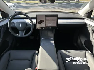  18 TESLA MODEL Y 2024