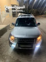  3 ميتسوبيشي باجيرو موديل 2014
