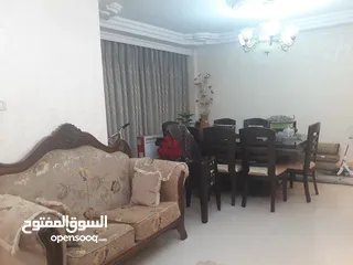  7 شقه للبيع اربد دوار العيادات