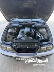  28 BMW E39 525