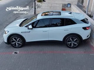  9 فولكسفاغن ID4  بيور بلس 2022 / قطعت 27 فقط/ فحص كاامل