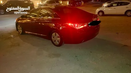  11 هونداي سوناتا 2012 هايبرد بحاله جيده جدا للبيع من المالك