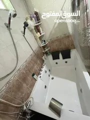  5 جاكوزي للبيع 230 قابل للتفاوض مستعمل بسيط