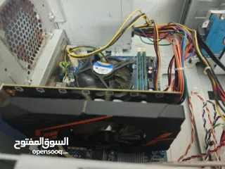  4 كمبيوتر للبيع