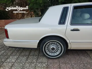  9 LINCOLN TOWN CAR (CARTIER) لينكولن تاون كار (كارتير)