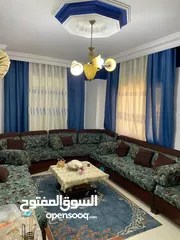  18 منزل بيت للبيع او للاستثمار مع إمكانية البناء على السطح