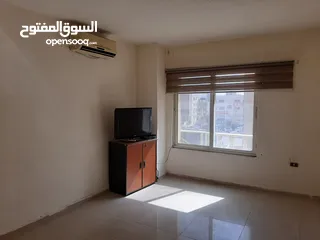  2 مكتب تجاري/ عيادة فارغة للبيع في عمان الغربية 3 غرف مستقلة بجانب مستشفى ابن الهيثم