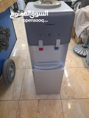  1 كولر ماء نظيف